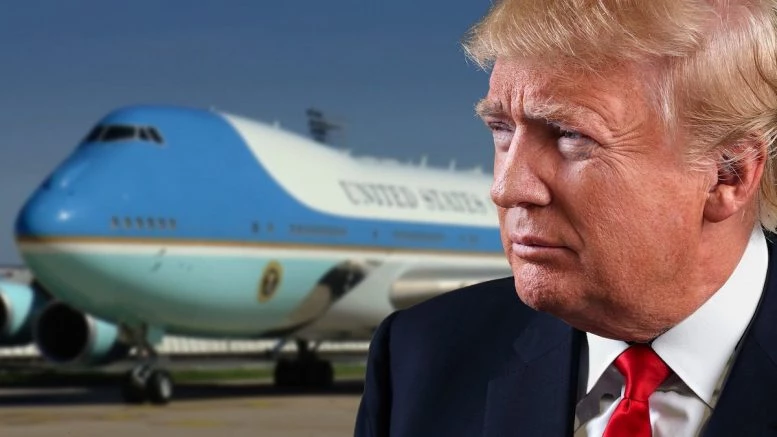 Στην Ελλάδα ο Ντόναλντ Τραμπ – Προσγειώθηκε τα ξημερώματα το Air Force One στη Σούδα –  Kίνηση υψηλού συμβολισμού